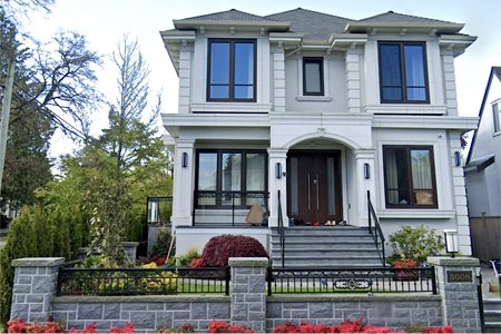 West 34th Avenue residence in Vancouver, view 2